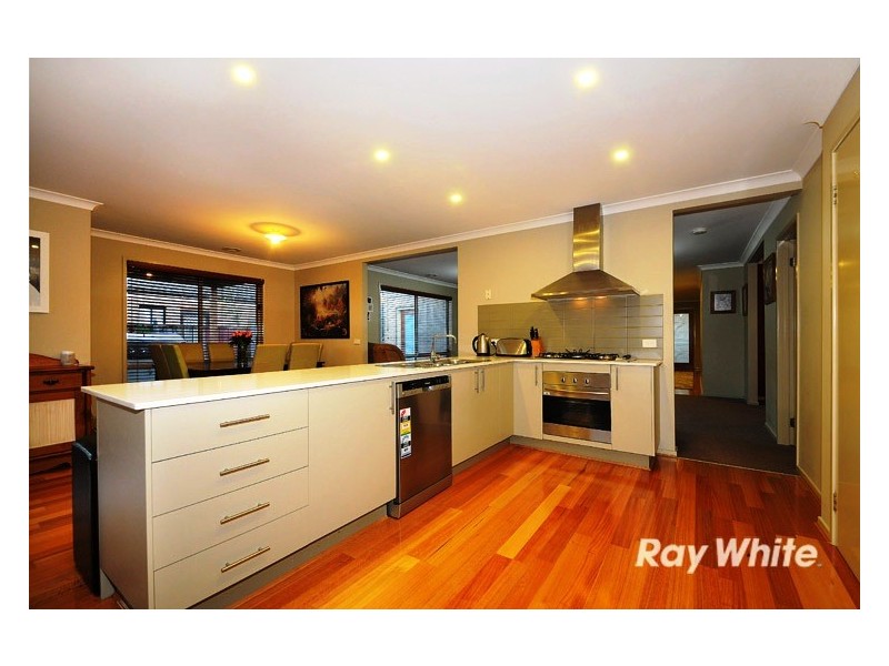 16 Bluemist Circuit, Lyndhurst VIC 3975