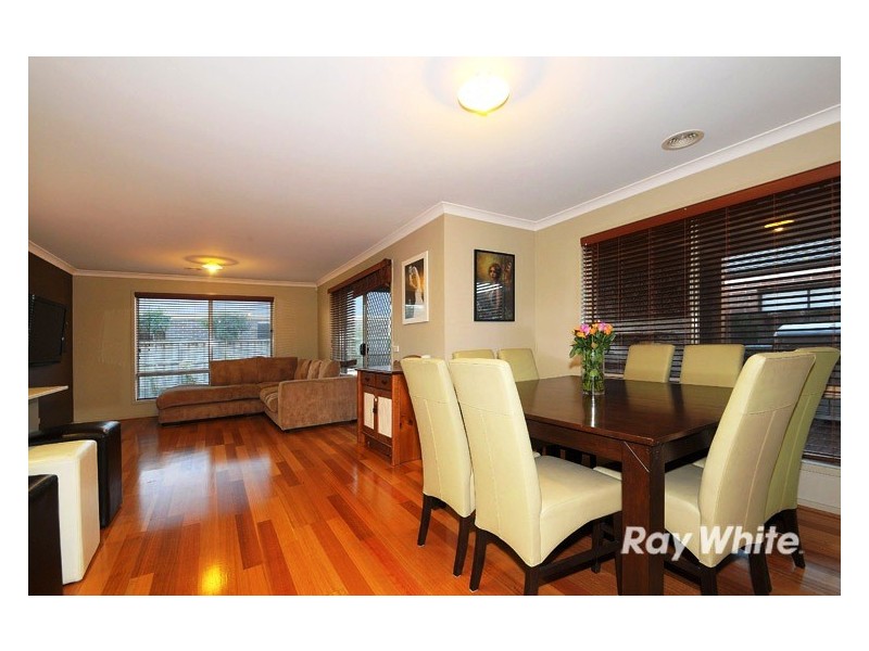 16 Bluemist Circuit, Lyndhurst VIC 3975