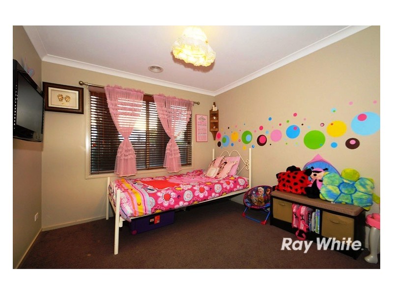 16 Bluemist Circuit, Lyndhurst VIC 3975