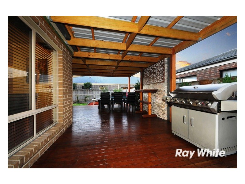 16 Bluemist Circuit, Lyndhurst VIC 3975