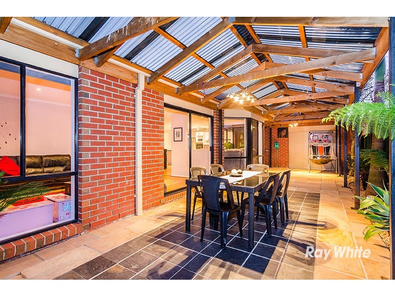 11 Feehan Crescent, Narre Warren South VIC 3805