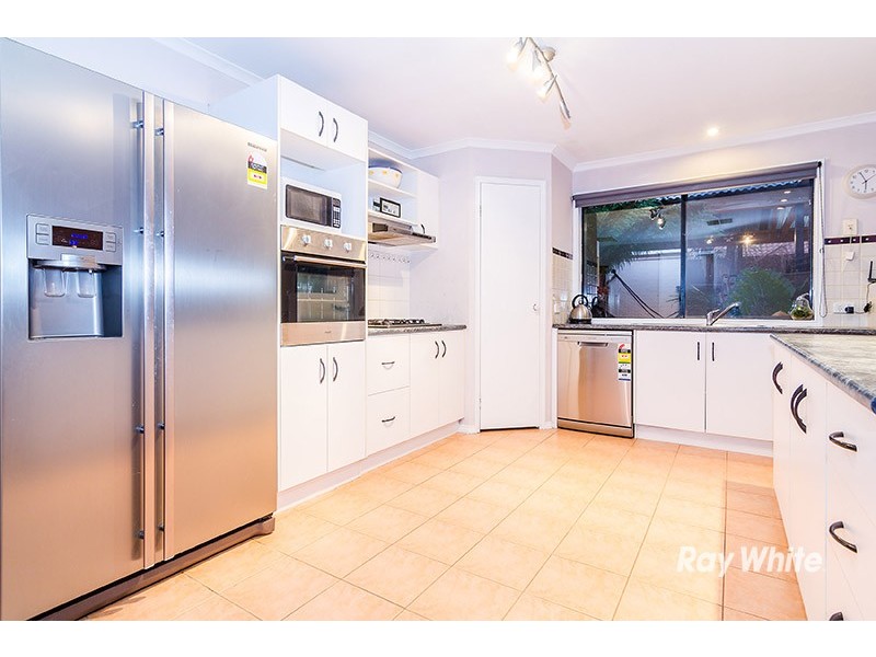 11 Feehan Crescent, Narre Warren South VIC 3805