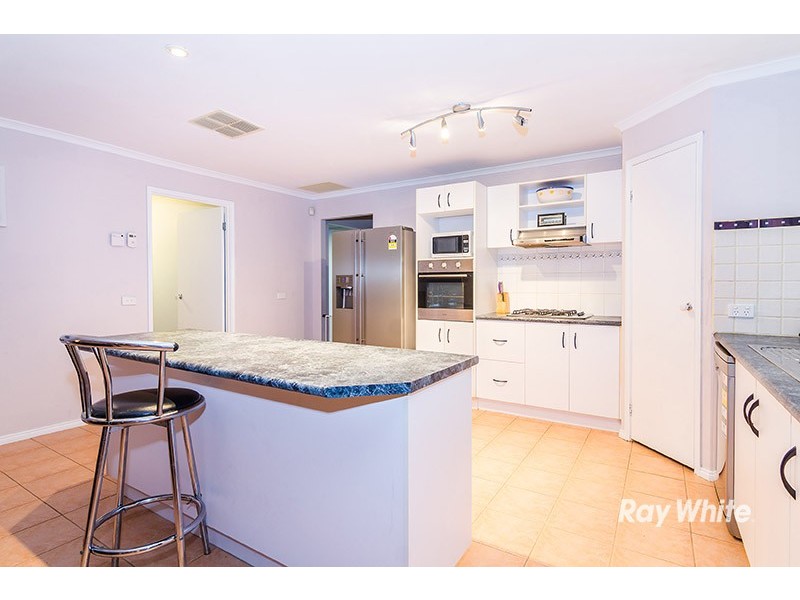 11 Feehan Crescent, Narre Warren South VIC 3805