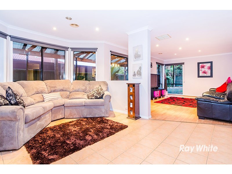 11 Feehan Crescent, Narre Warren South VIC 3805