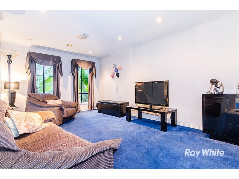 11 Feehan Crescent, Narre Warren South VIC 3805