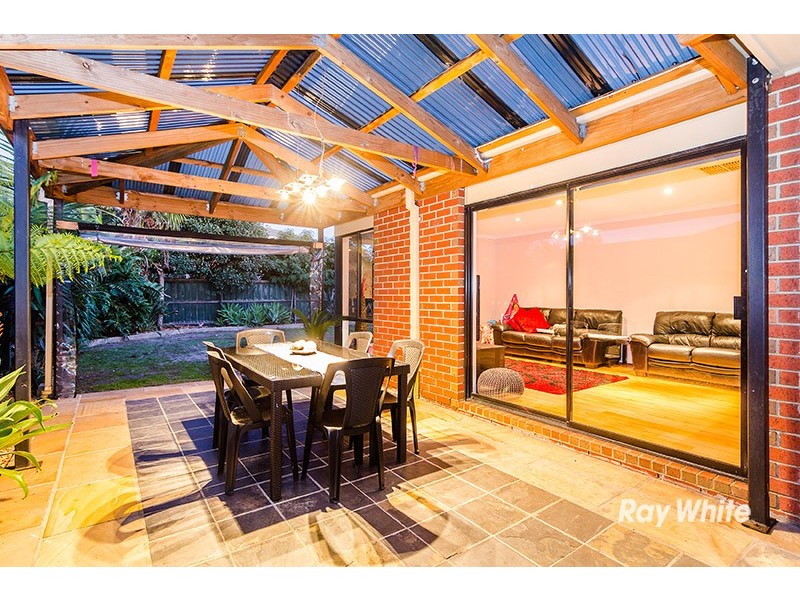 11 Feehan Crescent, Narre Warren South VIC 3805