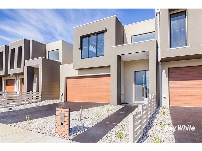 41 Willowglen Blvd, Cranbourne VIC 3977