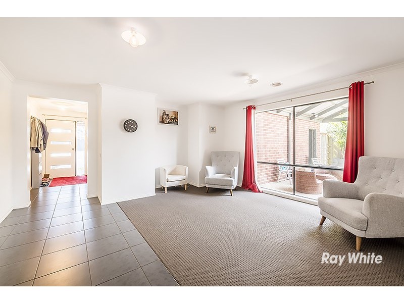 10 Vane Street, Cranbourne East VIC 3977