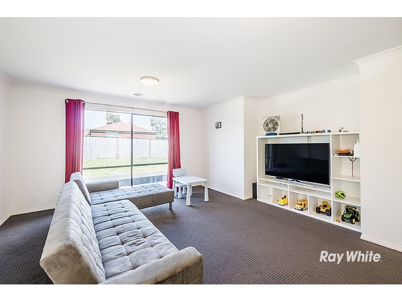 10 Vane Street, Cranbourne East VIC 3977
