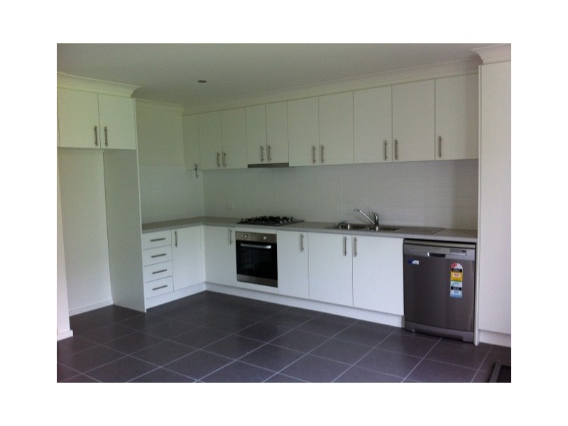 14 Bluestone Street, Pakenham VIC 3810