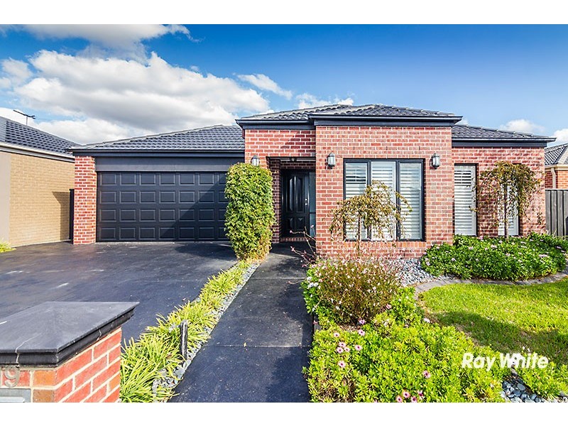 19 Beechwood Drive, Lyndhurst VIC 3975