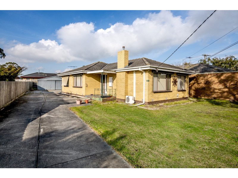 14 Binding Avenue, Cranbourne VIC 3977
