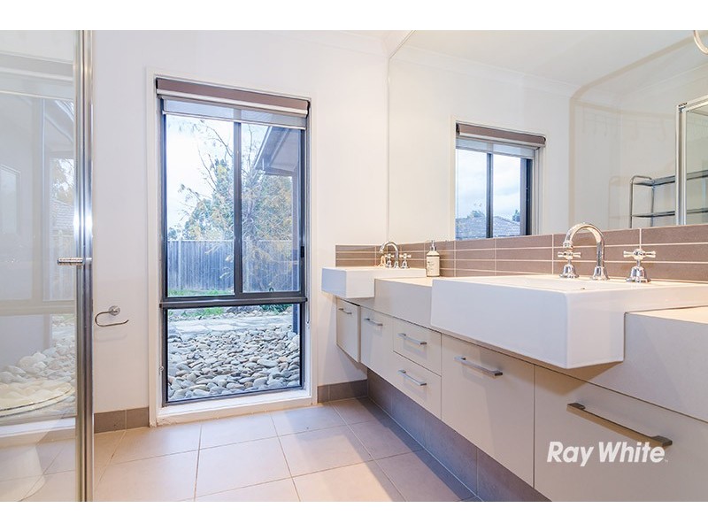 2 Red Mallee Court, Lyndhurst VIC 3975