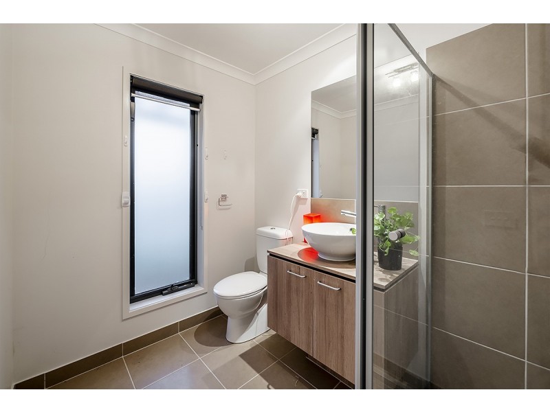 1 Albida Parade, Lyndhurst VIC 3975
