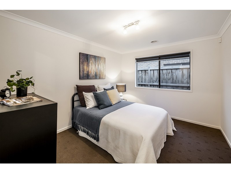 1 Albida Parade, Lyndhurst VIC 3975