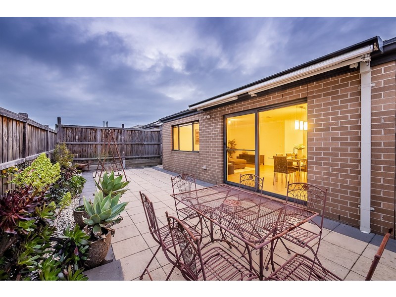1 Albida Parade, Lyndhurst VIC 3975