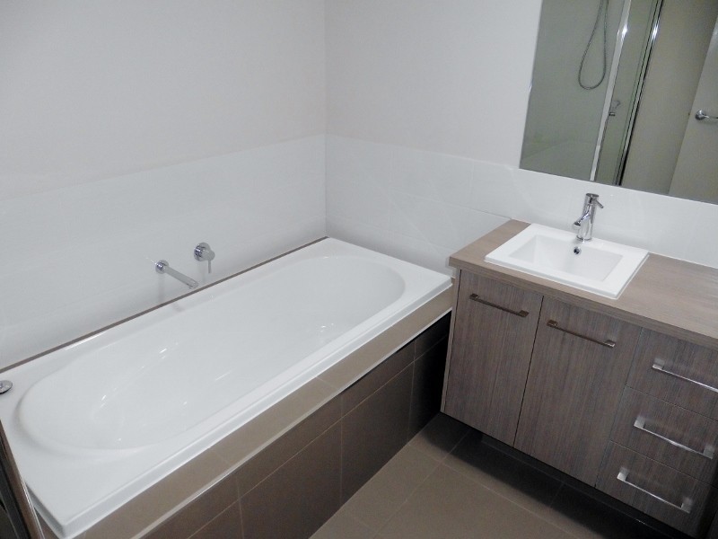 142 Lineham Drive, Cranbourne East VIC 3977