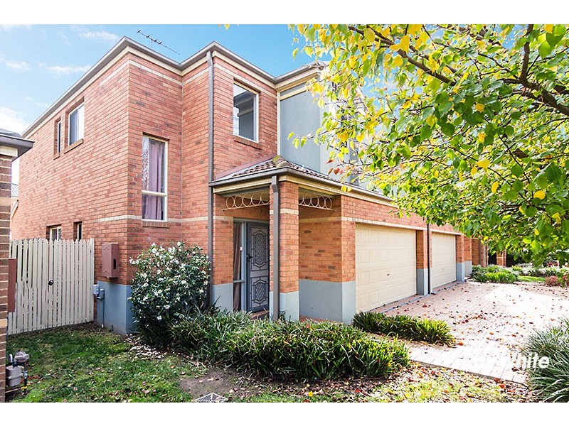 17 Boronia Avenue, Cranbourne VIC 3977