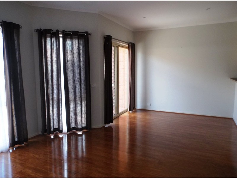 17 Boronia Avenue, Cranbourne VIC 3977