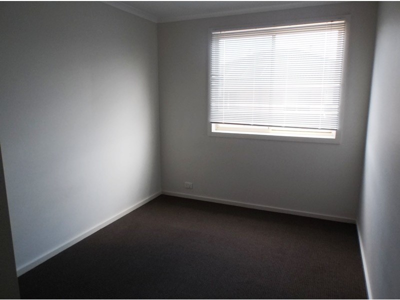 17 Boronia Avenue, Cranbourne VIC 3977