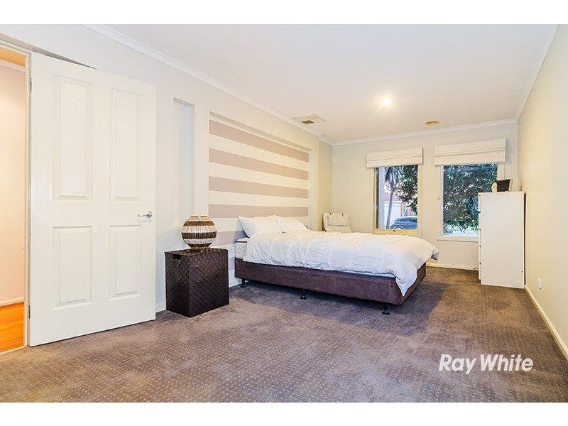 12 Drovers Retreat, Narre Warren South VIC 3805