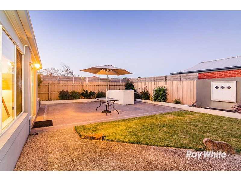 12 Drovers Retreat, Narre Warren South VIC 3805