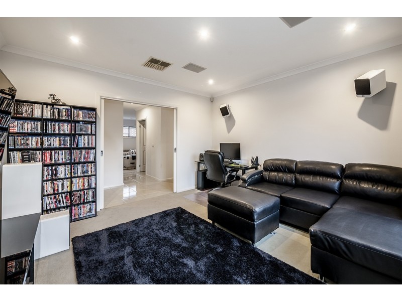 5 Barwon Street, Clyde North VIC 3978