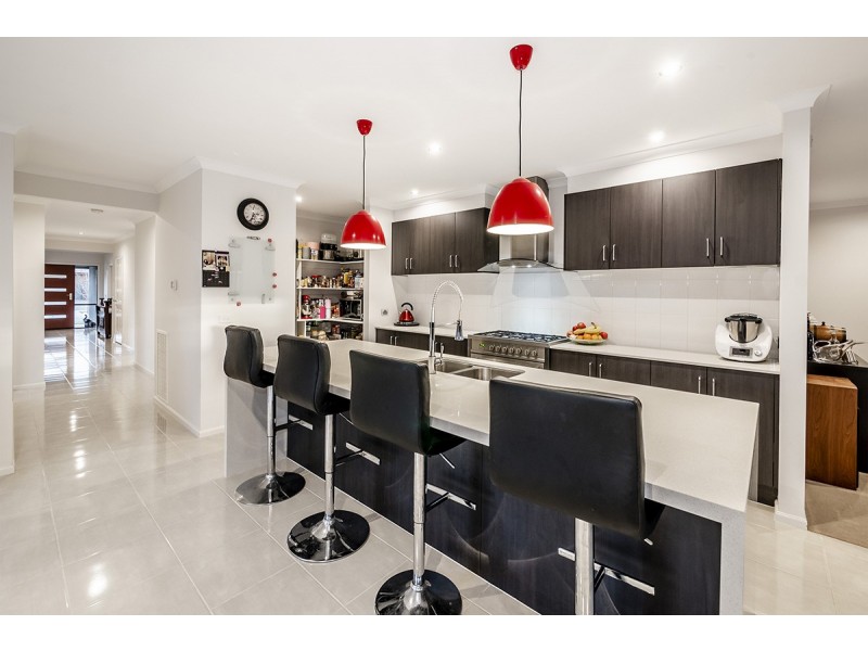 5 Barwon Street, Clyde North VIC 3978