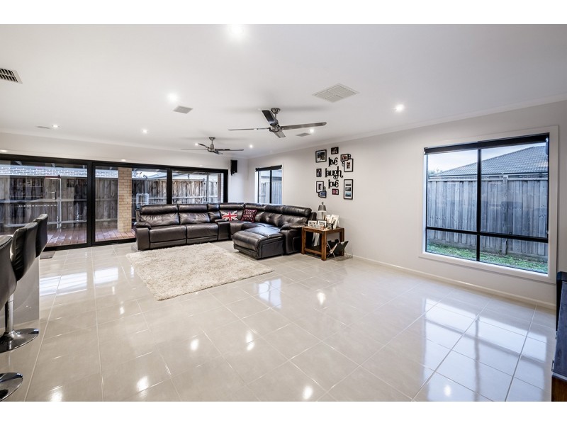 5 Barwon Street, Clyde North VIC 3978