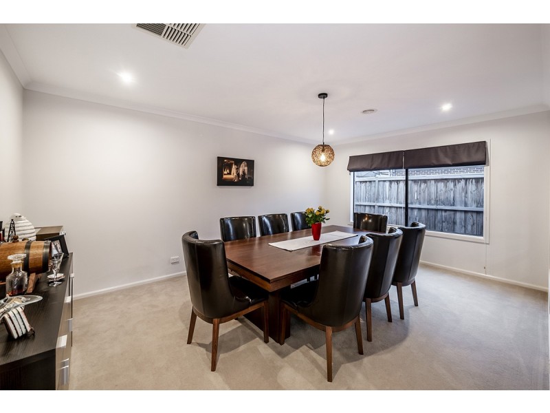 5 Barwon Street, Clyde North VIC 3978