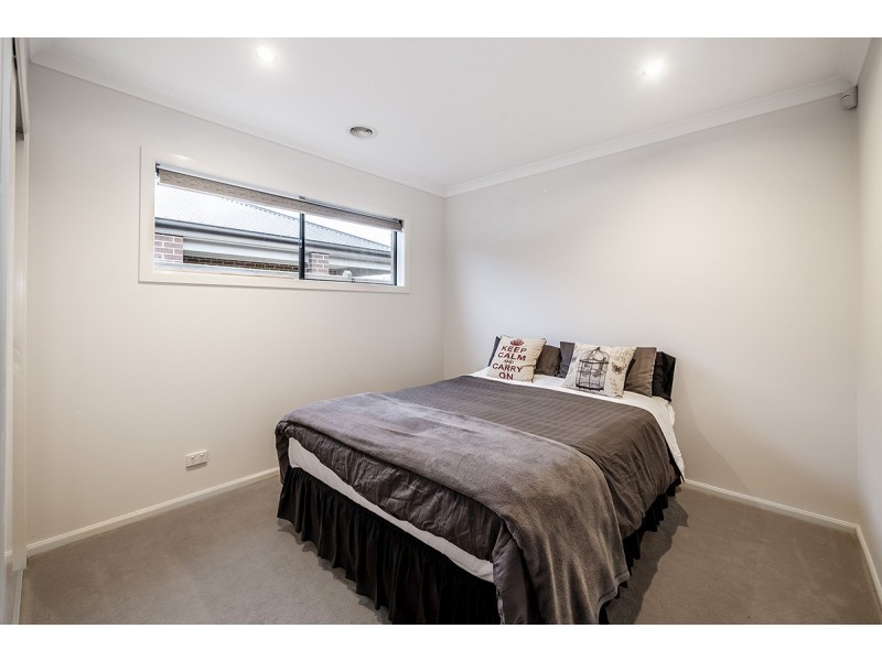 5 Barwon Street, Clyde North VIC 3978