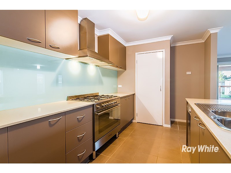 40 Flash Dan Drive, Cranbourne East VIC 3977