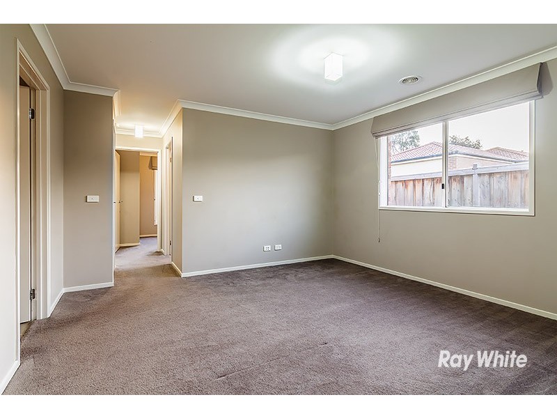 40 Flash Dan Drive, Cranbourne East VIC 3977