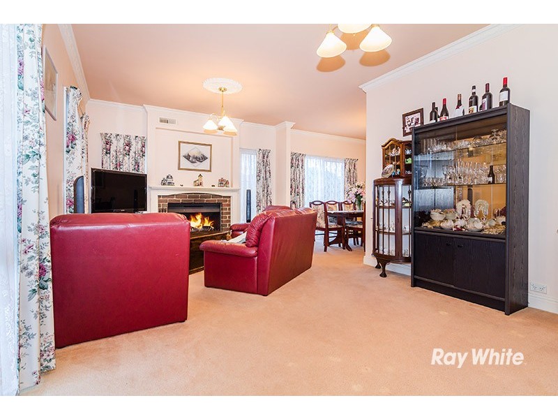 109 Waverley Park Drive, Cranbourne North VIC 3977