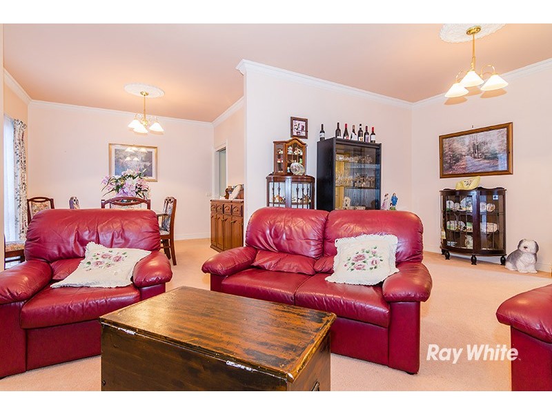 109 Waverley Park Drive, Cranbourne North VIC 3977