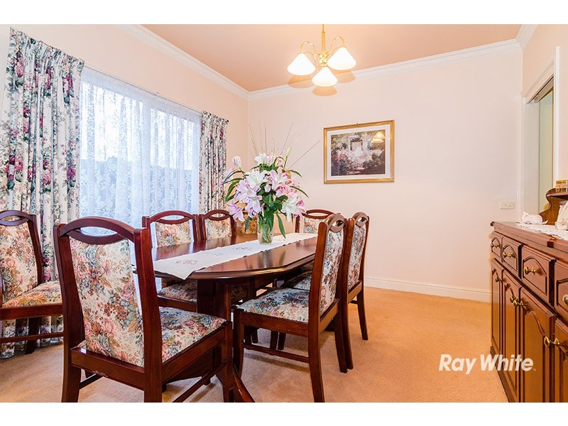 109 Waverley Park Drive, Cranbourne North VIC 3977