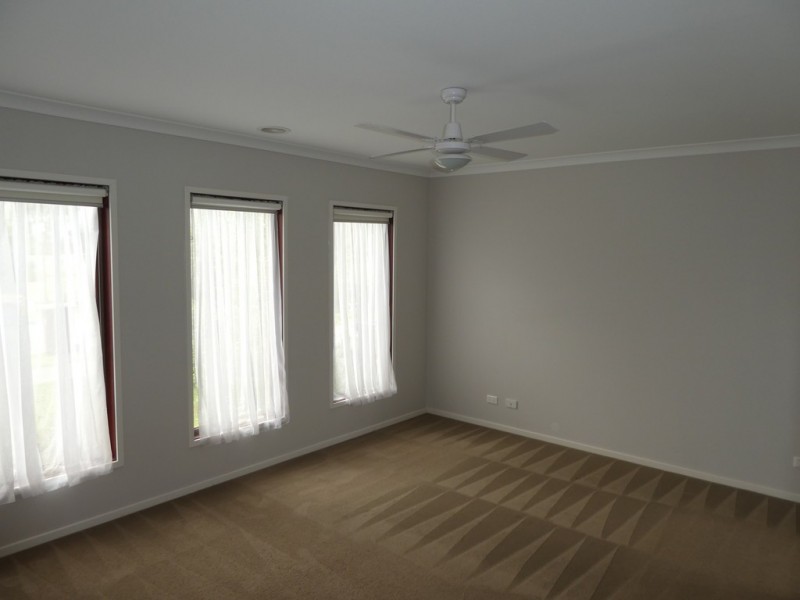 4 Sawgrass Way, Cranbourne West VIC 3977