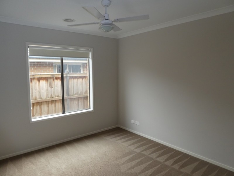 4 Sawgrass Way, Cranbourne West VIC 3977