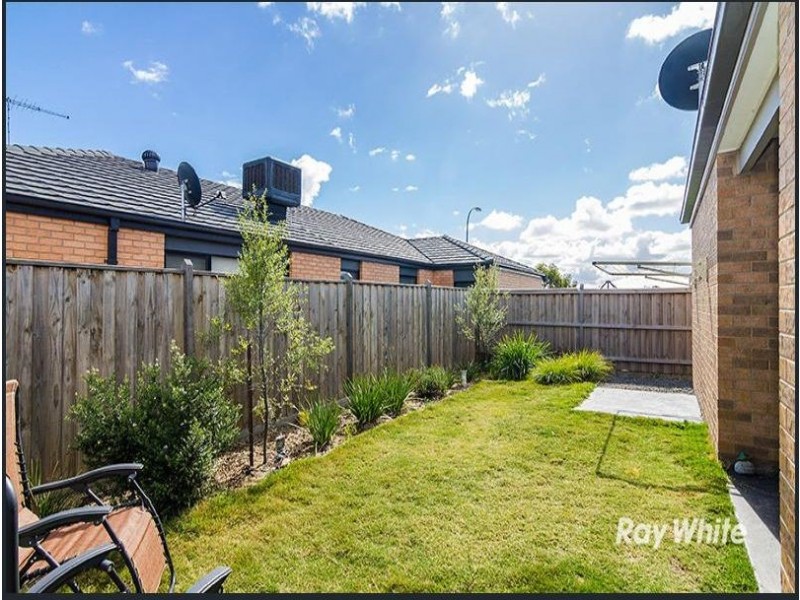 4 Sawgrass Way, Cranbourne West VIC 3977