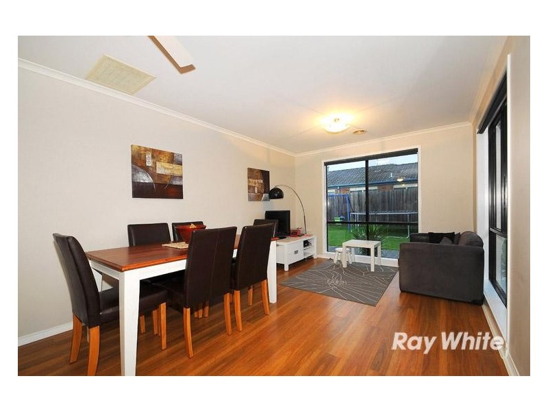 27 Alberton Drive, Cranbourne West VIC 3977