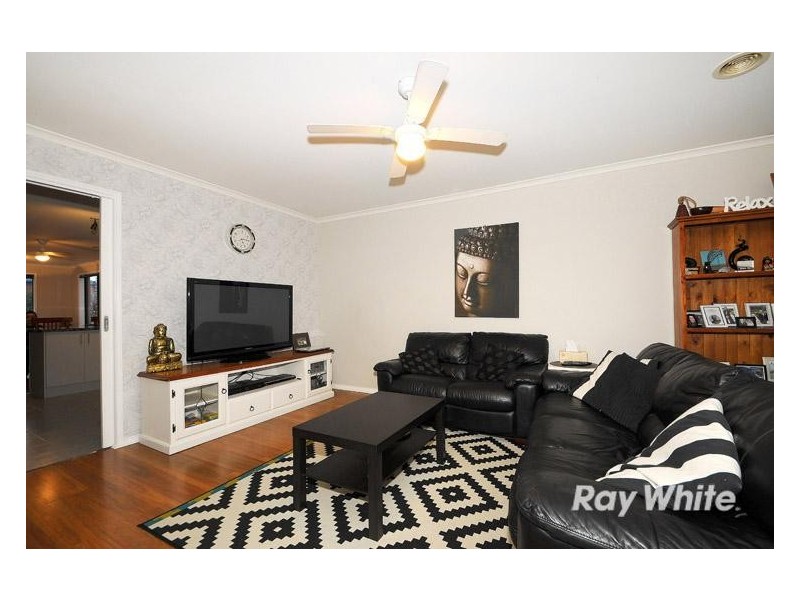 27 Alberton Drive, Cranbourne West VIC 3977