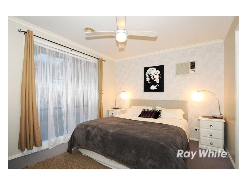27 Alberton Drive, Cranbourne West VIC 3977