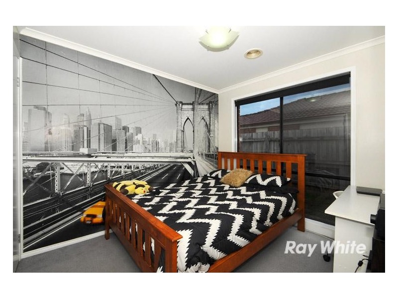 27 Alberton Drive, Cranbourne West VIC 3977