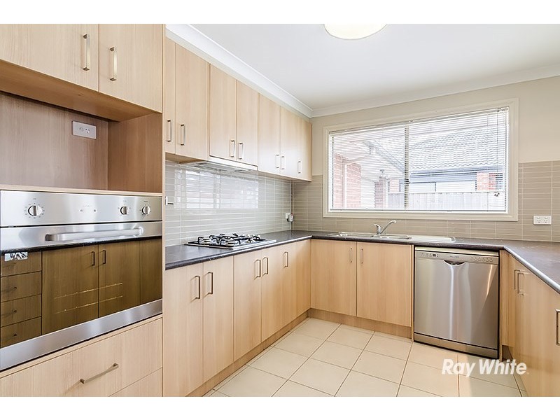 12 Charlbury Crescent, Cranbourne North VIC 3977
