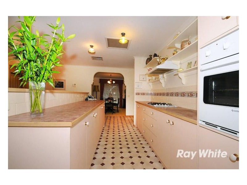 4 Dylan Court, Berwick VIC 3806