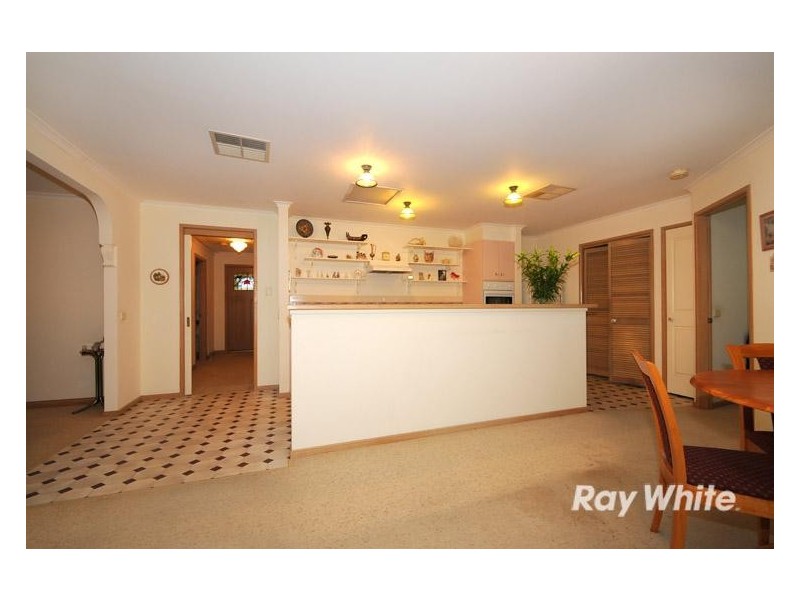 4 Dylan Court, Berwick VIC 3806