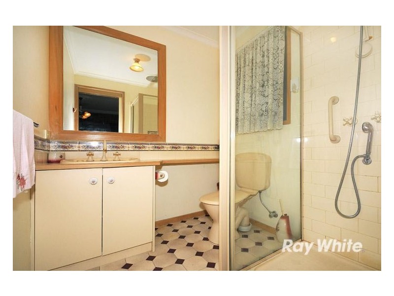 4 Dylan Court, Berwick VIC 3806