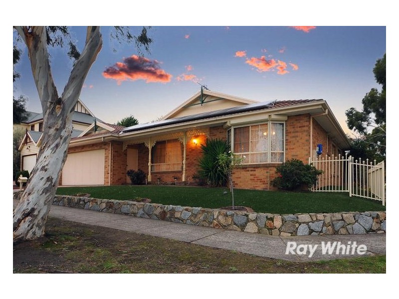 4 Dylan Court, Berwick VIC 3806