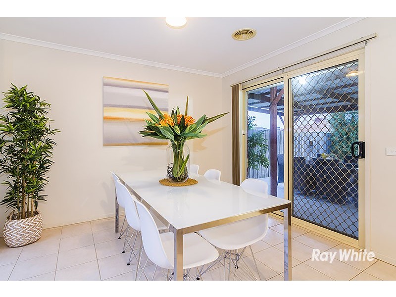 7 Taplan Crescent, Cranbourne West VIC 3977