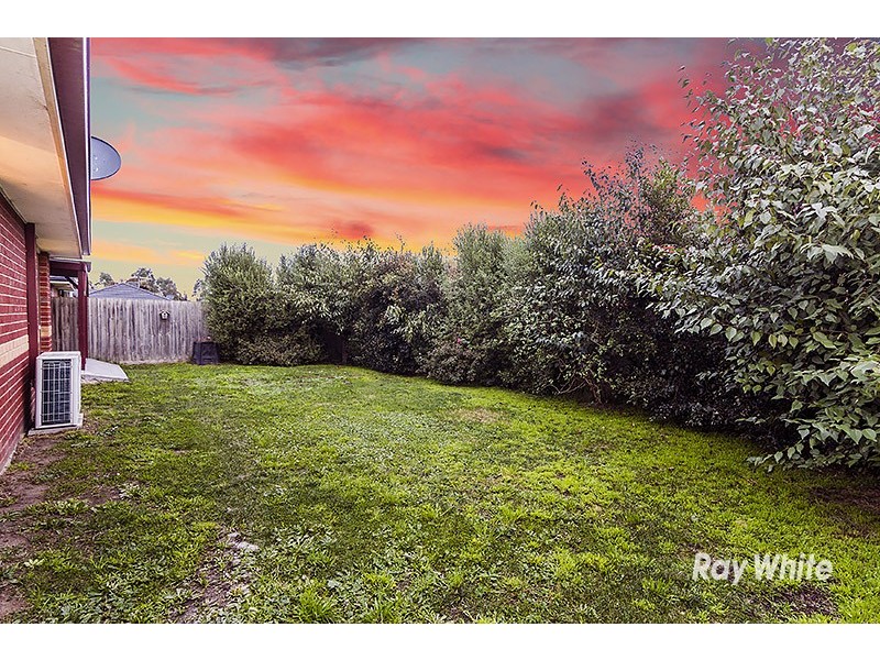 7 Taplan Crescent, Cranbourne West VIC 3977